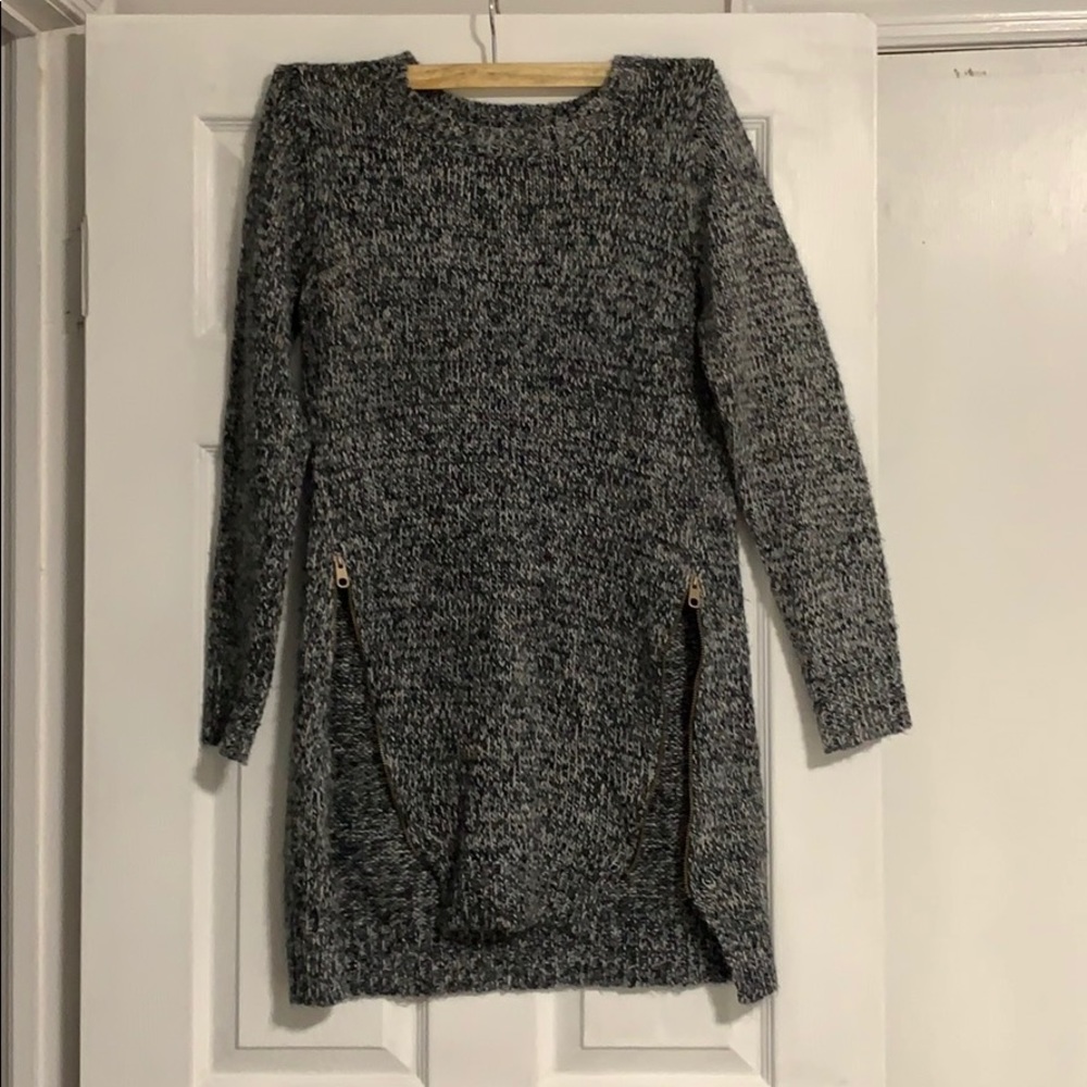 Sweater dress size L with zippers